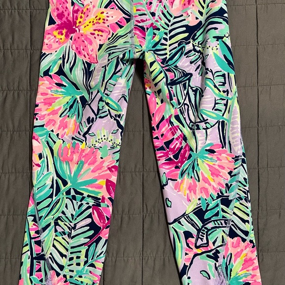 EUC Lilly Pulitzer Luxletic leggings in XS. - Picture 3 of 9